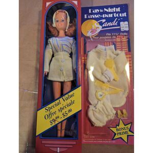 Sandi Doll by Totsy - Day to Night Passe~partout 1987
Dress&Nightgown yellow‎